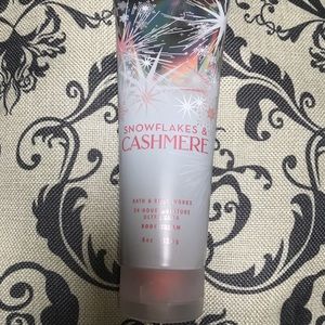 Bath & Body Works Snowflakes & Cashmere